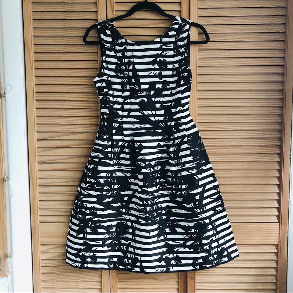 Vince Camuto Tea Length Dress